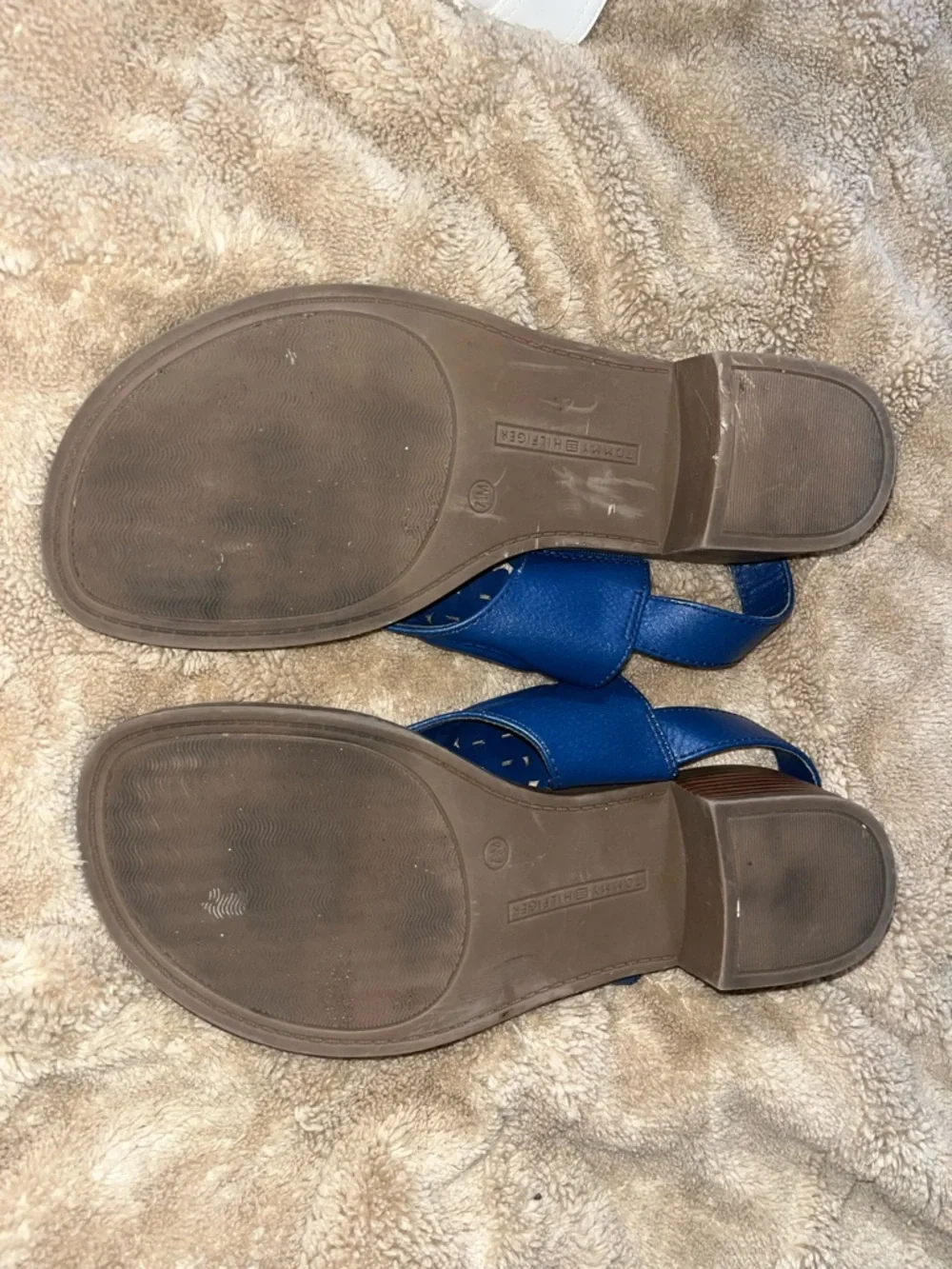 Tommy Hilfiger Blue Leather Thong Sandals - Picture 4 of 4
